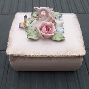 Vintage L'Amour China Trinket Box